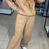 Aria Ensemble Loungewear Femme – Tenue Confortable avec Détails Strass & Coupe Relaxed