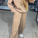 Aria Ensemble Loungewear Femme – Tenue Confortable avec Détails Strass & Coupe Relaxed