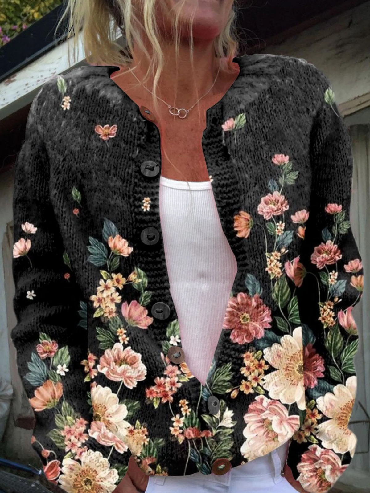 Karine - Cardigan noir à motif floral - vue d'ensemble