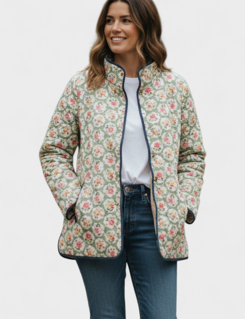 Maëva - Veste matelassée vert menthe à fines roses - vue d'ensemble