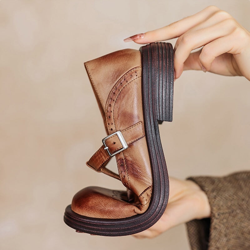 Mattea - élégantes Mary Janes, détail de la finition