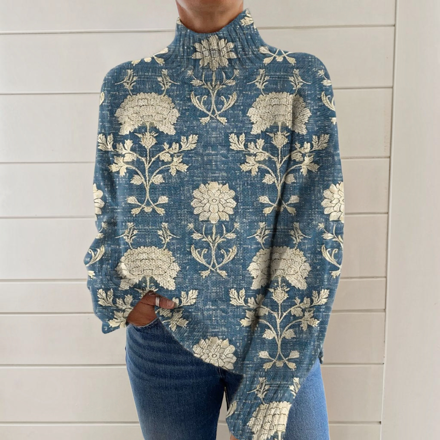 Suzanne - Pull à col roulé bleu à motif floral classique