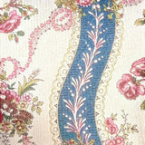 Sabine - Gilet à motif de roses grimpantes - détail de la finition