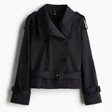 Kira Trench Femme Moderne – Col Montant, Ceinture Ajustable & Silhouette Élégante