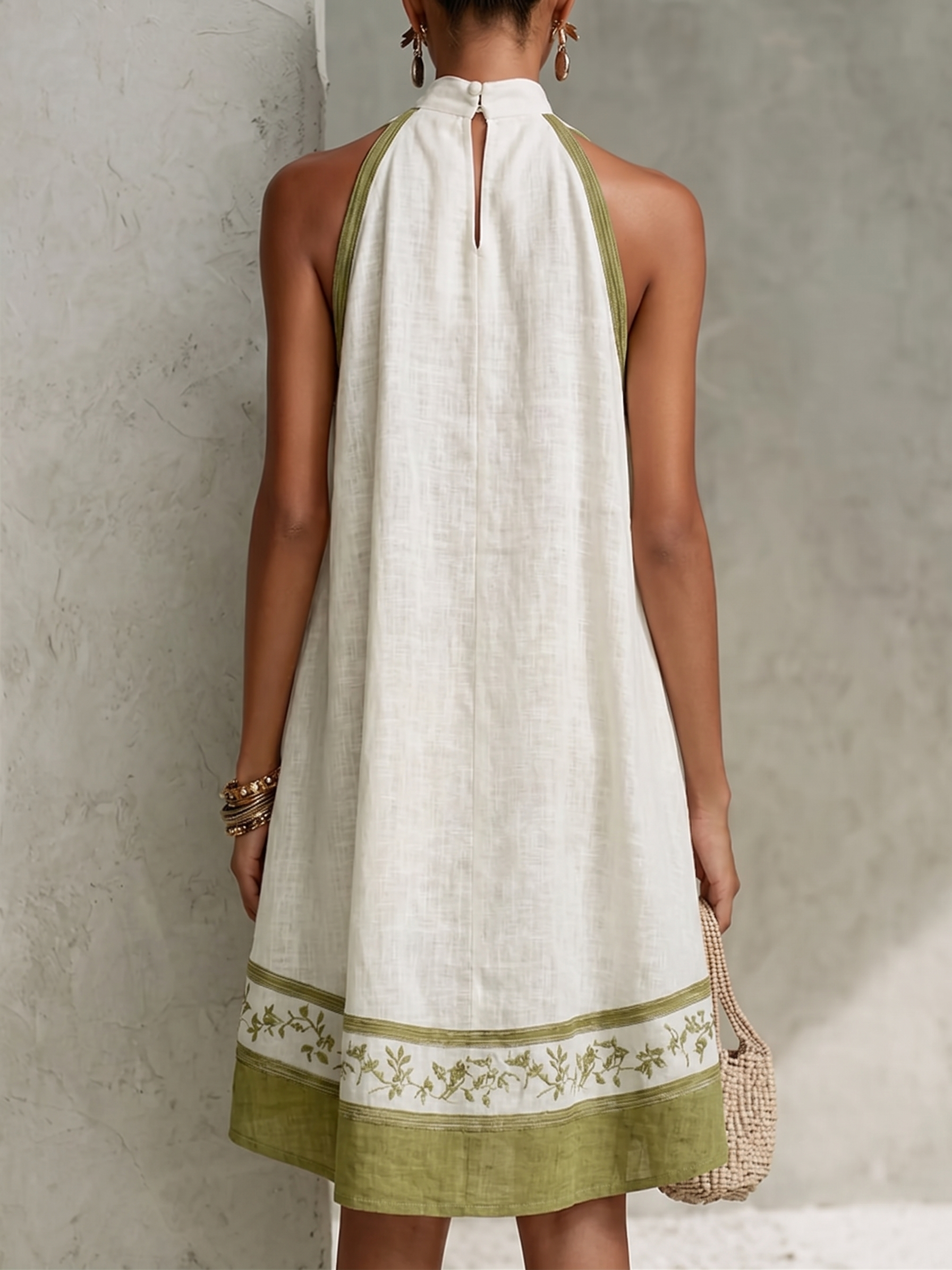Agathe - robe mini trapèze blanche et vert olive à fleurs pour femme - vue 3